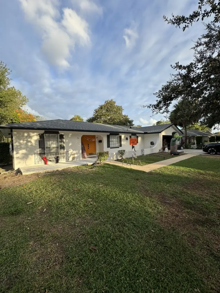 New Atlas Pinnacle Pristine Pewter roof installation completed in Winter Park, FL by Integrity Roof Services.